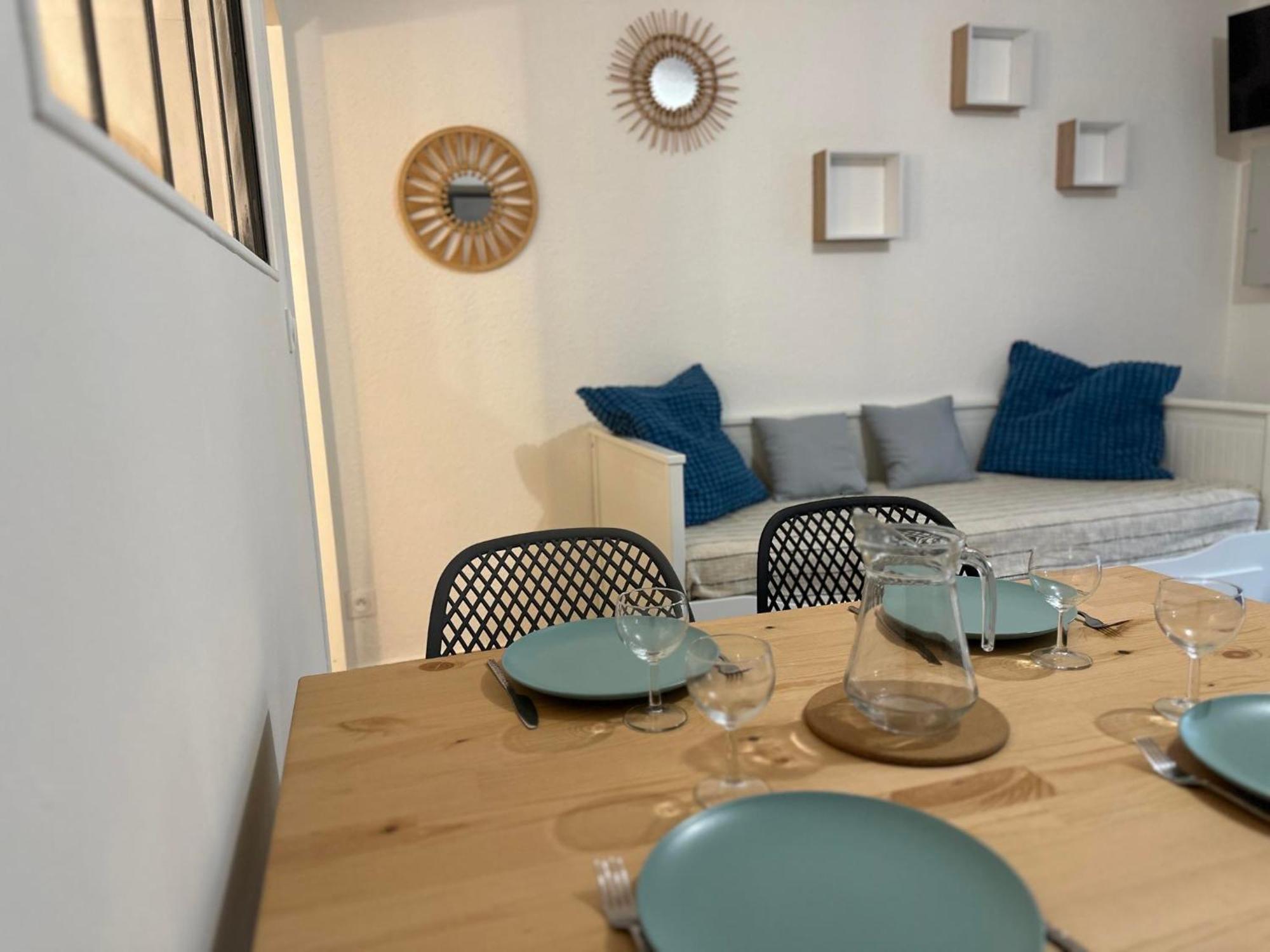 Appartement Climatise Avec Chambre Et Parking Privatif Locations Vld Camargue Saintes-Maries-de-la-Mer Exteriör bild