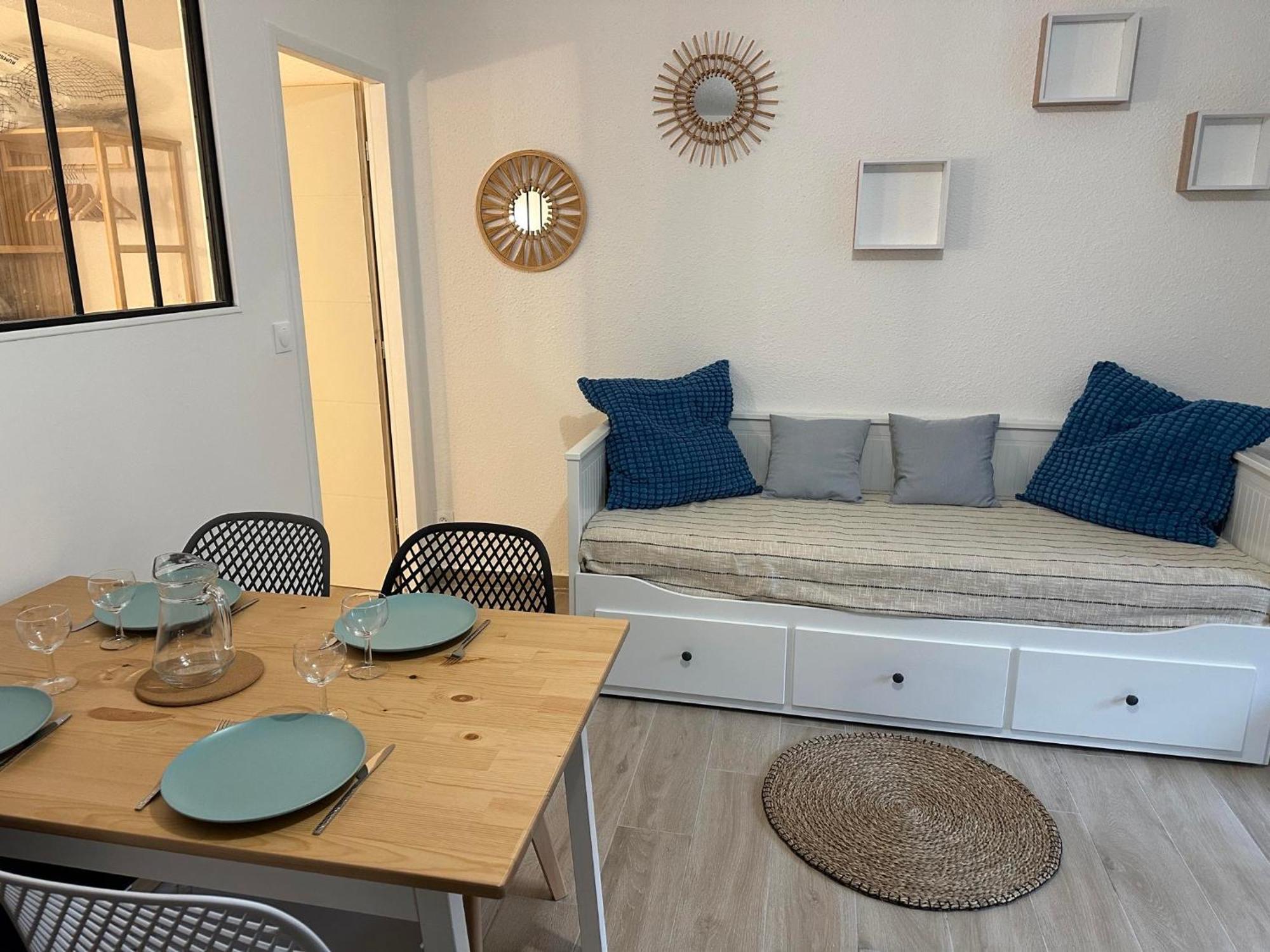 Appartement Climatise Avec Chambre Et Parking Privatif Locations Vld Camargue Saintes-Maries-de-la-Mer Exteriör bild