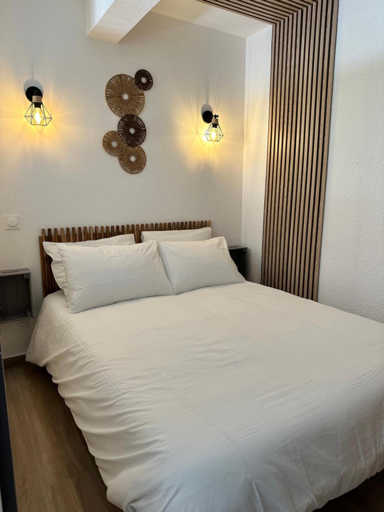 Appartement Climatise Avec Chambre Et Parking Privatif Locations Vld Camargue Saintes-Maries-de-la-Mer Exteriör bild
