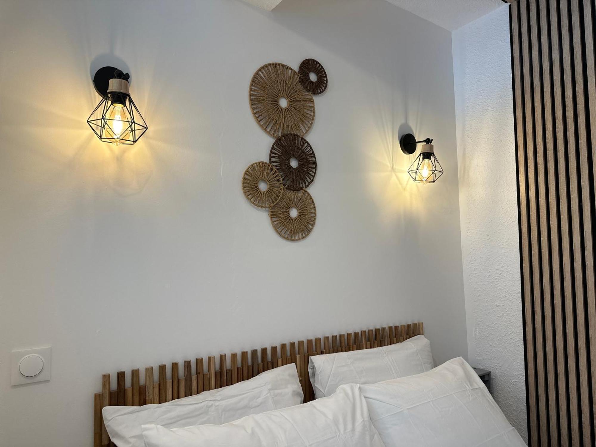 Appartement Climatise Avec Chambre Et Parking Privatif Locations Vld Camargue Saintes-Maries-de-la-Mer Exteriör bild