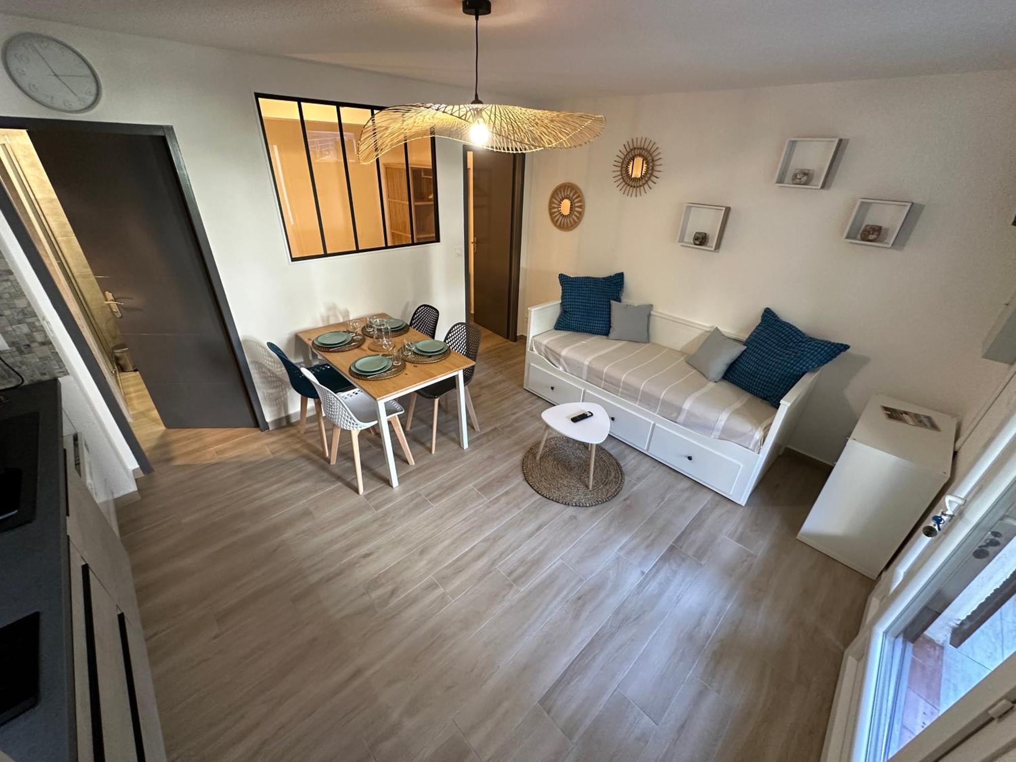 Appartement Climatise Avec Chambre Et Parking Privatif Locations Vld Camargue Saintes-Maries-de-la-Mer Exteriör bild