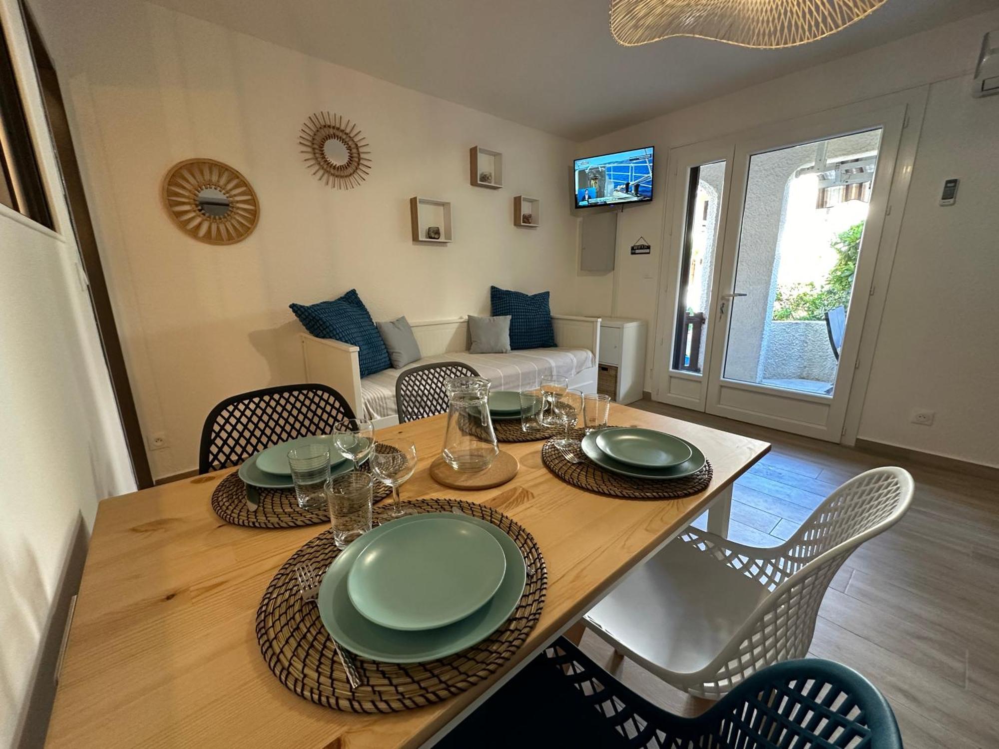 Appartement Climatise Avec Chambre Et Parking Privatif Locations Vld Camargue Saintes-Maries-de-la-Mer Exteriör bild