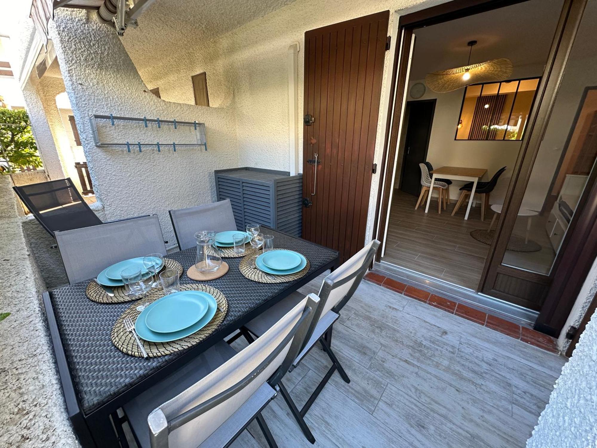 Appartement Climatise Avec Chambre Et Parking Privatif Locations Vld Camargue Saintes-Maries-de-la-Mer Exteriör bild